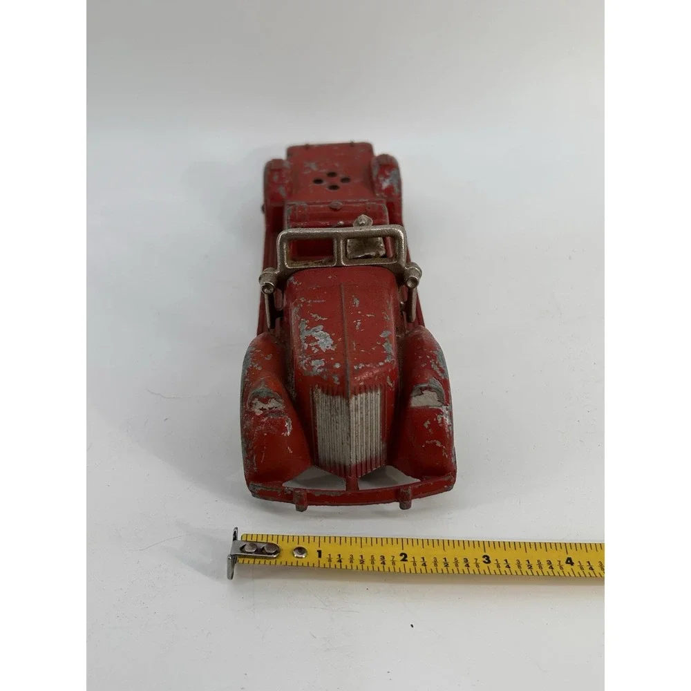 Vintage Hubley Kiddie Toy Die Cast Fire Truck w/Driver # 473